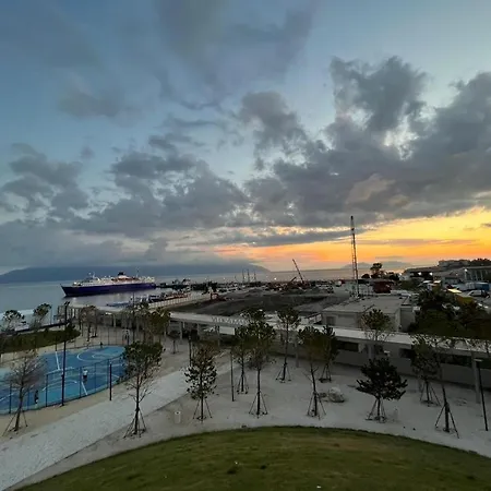 Harbor * Vlore